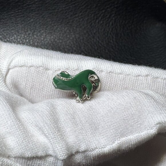 Pandora Disney Tangled Pascal Colour-changing Charm - Picture 3 of 5